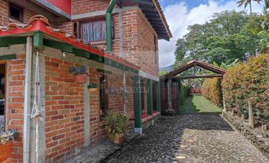Finca para la venta, ubicada en el casco urbano de La Ceja