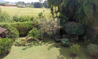 Finca para la venta, ubicada en el casco urbano de La Ceja