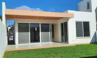 EN VENTA CASA NUEVA DE UN PISO EN TEQUISQUIAPAN