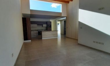 EN VENTA CASA NUEVA DE UN PISO EN TEQUISQUIAPAN