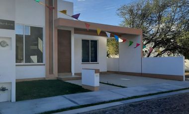 EN VENTA CASA NUEVA DE UN PISO EN TEQUISQUIAPAN