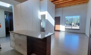 EN VENTA CASA NUEVA DE UN PISO EN TEQUISQUIAPAN