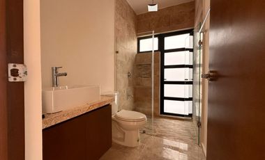 Casa en Venta en Conkal, Privada Al Norte de La Ciudad