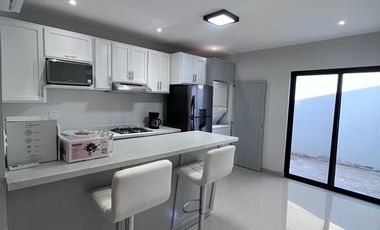 DEPARTAMENTO EJECUTIVO EN COLONIA PROHOGAR EN RENTA