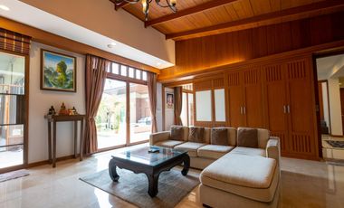 3 Bedroom Pool Villa in Saraphi
