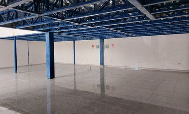 Local Comercial de alquiler en Gasolinera de la Vía a Daule, 2 pisos, 350 m
