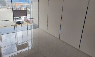 Local Comercial de alquiler en Gasolinera de la Vía a Daule, 2 pisos, 350 m