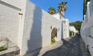 LAS CAÑADAS OPORTUNIDAD CASA EN VENTA CON ALBERCA Y LOFT INDEPENDIENTE