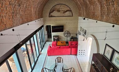 LAS CAÑADAS OPORTUNIDAD CASA EN VENTA CON ALBERCA Y LOFT INDEPENDIENTE