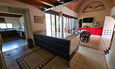 LAS CAÑADAS OPORTUNIDAD CASA EN VENTA CON ALBERCA Y LOFT INDEPENDIENTE