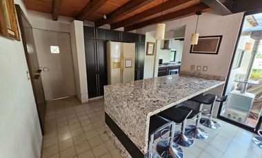 LAS CAÑADAS OPORTUNIDAD CASA EN VENTA CON ALBERCA Y LOFT INDEPENDIENTE