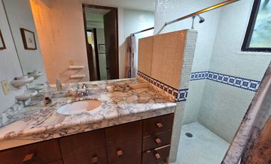 LAS CAÑADAS OPORTUNIDAD CASA EN VENTA CON ALBERCA Y LOFT INDEPENDIENTE