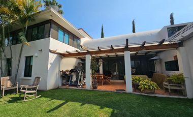 LAS CAÑADAS OPORTUNIDAD CASA EN VENTA CON ALBERCA Y LOFT INDEPENDIENTE