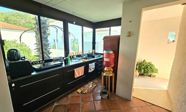 LAS CAÑADAS OPORTUNIDAD CASA EN VENTA CON ALBERCA Y LOFT INDEPENDIENTE