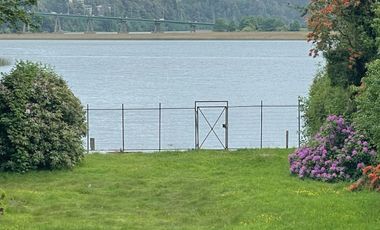 Excelente Terreno Urbano de 2486m2 con Casa en Valdivia a orilla del Río Calle Calle