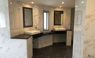 Sale with Tenant Baan 4 bedrooms 3 bathroom Baan Saechuan