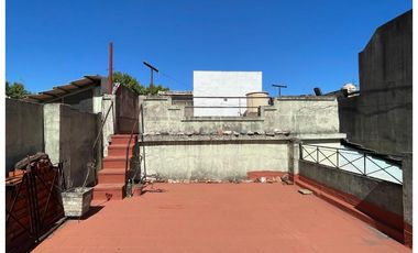 Venta PH a Reciclar con Terraza Propia Parque Chacabuco