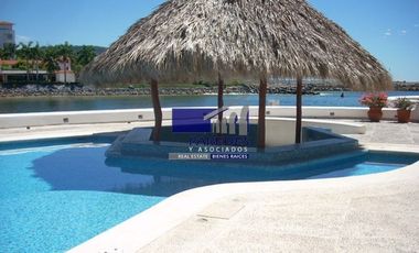 V410 Villa en Venta 2 recámaras amplia terraza y jacuzzi  Porto Ixtapa