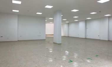 PR20997 Local independiente en venta en el sector San Joaquin