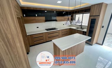 MODERNA VIVIENDA DE VENTA, Sector Molinopamba C1292
