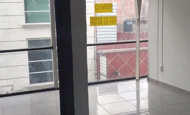 Elegante oficina o consultorio (dentista u otro) en 1er piso en esquina edificio corporativo