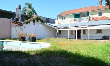 Hermoso Chalet Colonial En El Corazón De Castelar Sur