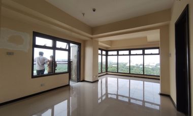 Two Bedroom with Balcony The Radiance Manila Bay Condo for Sale in Roxas Boulevard Pasay City near City of Dreams.
