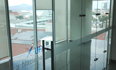 OFICINA EN RENTA DE 256m2 EN LA TORRE FINANCIERA $73,225 + mtt.