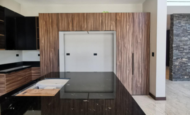 Casa en Misión de los Lagos con Alberca En VENTA 21,500,000 MXN