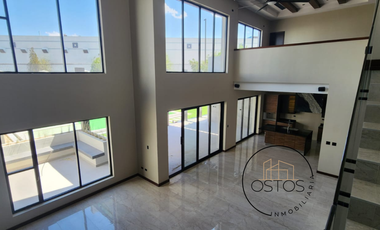 Casa en Misión de los Lagos con Alberca En VENTA 21,500,000 MXN