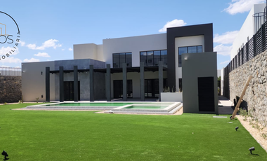 Casa en Misión de los Lagos con Alberca En VENTA 21,500,000 MXN