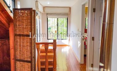 León Propiedades vende o permuta Hermosa parcela con Gran casa en Sector Los Maquis, Curacaví.