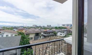 FOR RENT/SALE: 2 Bedroom Fully Furnished Unit in MCKINLEY GARDEN VILLAS