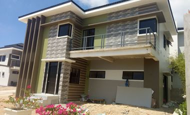 For Sale Ready for Occupancy Spacious 2 Storey 5 Bedrooms House and Lot for Sale in MInglanilla, Cebu