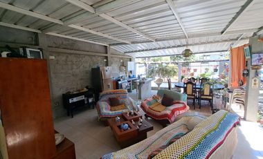 Villa con amplio patio en venta, a pocos metros de playa de San Jacinto, Manabí Ecuador