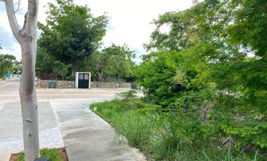 Terreno/Lote en excelente ubicación en esquina y frente area verde, en paseo del country club Mérida Yucatan