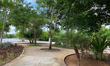 Terreno/Lote en excelente ubicación en esquina y frente area verde, en paseo del country club Mérida Yucatan