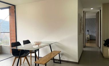 PR21593 Apartamento Amoblado en arriendo en el sector Loma del Escobero