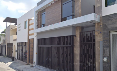 Casa en venta en Cumbres Elite 8vo Sector Monterrey Nuevo León