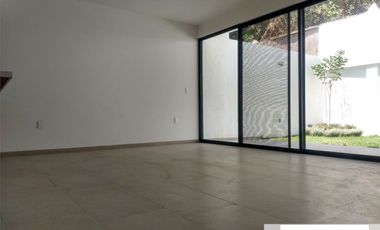 VENTA DE BONITA CASA NUEVA A 10 MINUTOS DEL CENTRO DE CUERNAVACA MORELOS