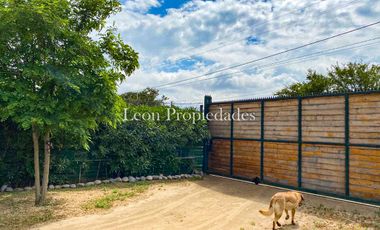 León Propiedades vende hermosa casa con gran galpón en sector Lo Águila, Curacaví