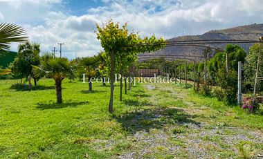 León Propiedades vende hermosa casa con gran galpón en sector Lo Águila, Curacaví