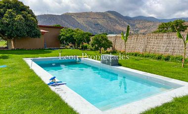 León Propiedades vende hermosa casa con gran galpón en sector Lo Águila, Curacaví