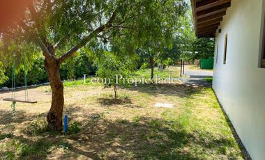 León Propiedades vende hermosa casa con gran galpón en sector Lo Águila, Curacaví