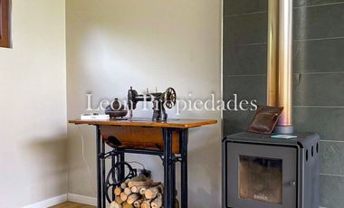 León Propiedades vende hermosa casa con gran galpón en sector Lo Águila, Curacaví