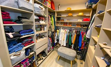 León Propiedades vende hermosa casa con gran galpón en sector Lo Águila, Curacaví