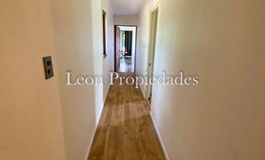 León Propiedades vende hermosa casa con gran galpón en sector Lo Águila, Curacaví