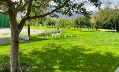 León Propiedades vende hermosa casa con gran galpón en sector Lo Águila, Curacaví