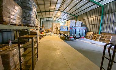 León Propiedades vende hermosa casa con gran galpón en sector Lo Águila, Curacaví