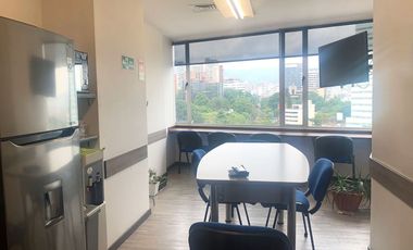 PR18598 Oficina Amoblada en venta en el sector Villa Carlota